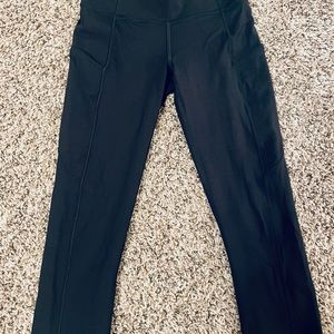 Fast and Free Size 4 Black